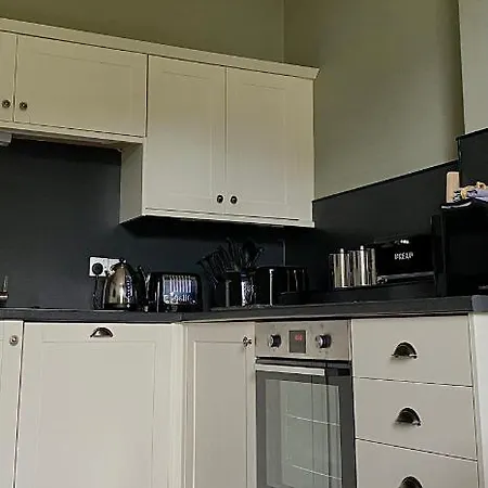 Dovenby Apartment- Great Base For Exploring District * 코커머스